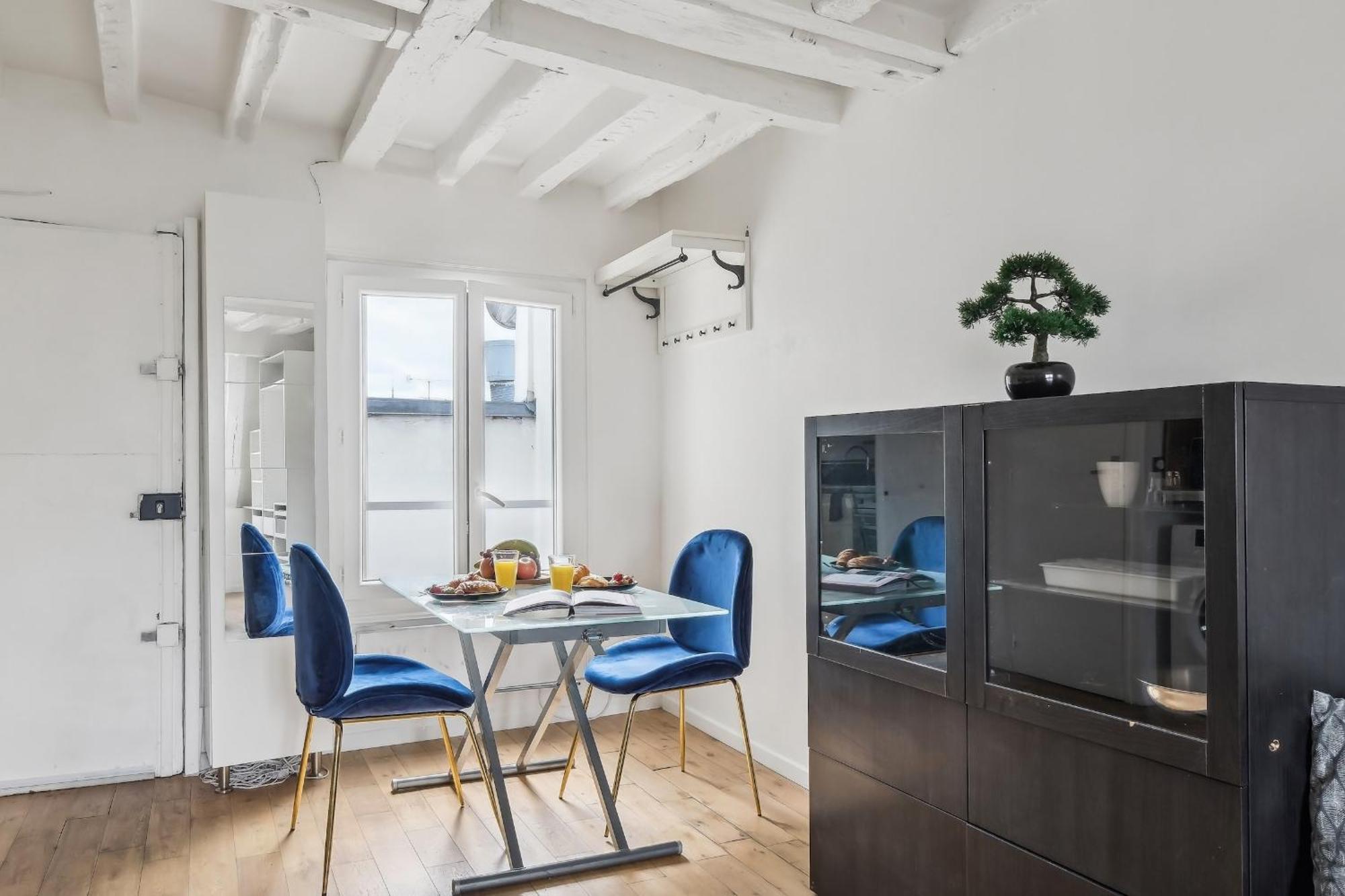 Flat Near Le Louvre Apartment Париж Екстериор снимка